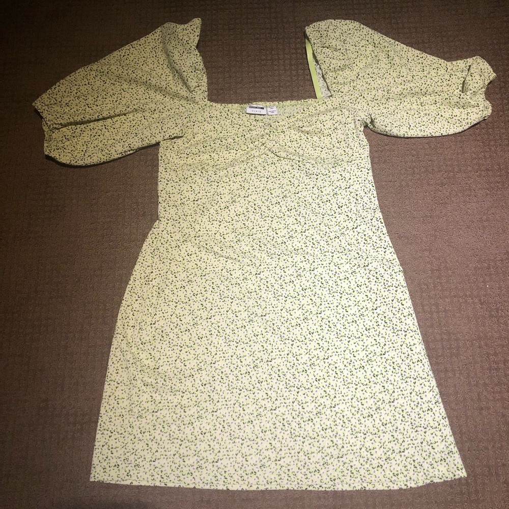 ✨2 for $25✨ Noisy May Green Floral Print Dress - Picture 1 of 5